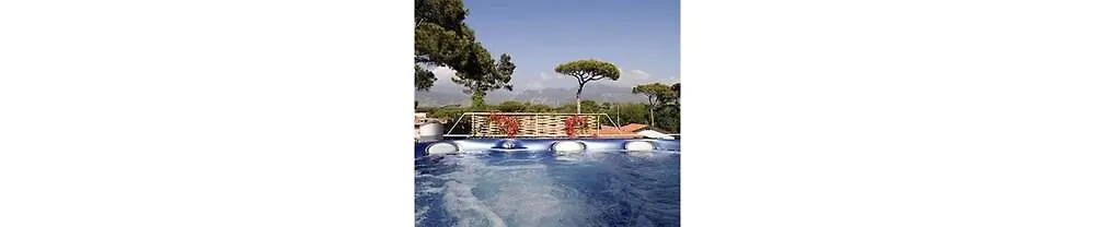 Hotel Viscardo 포르데데이마르미