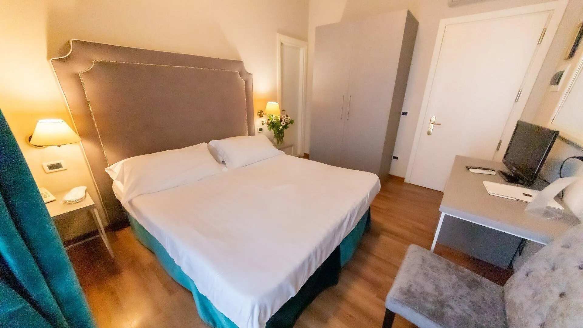 Hotel Viscardo Forte dei Marmi 4*,  Italy