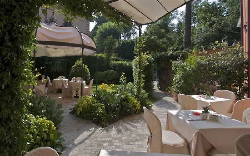 Hotel Viscardo Forte dei Marmi Italy