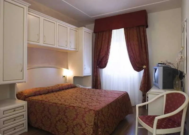 Hotel Viscardo Forte dei Marmi 4*,  Italy
